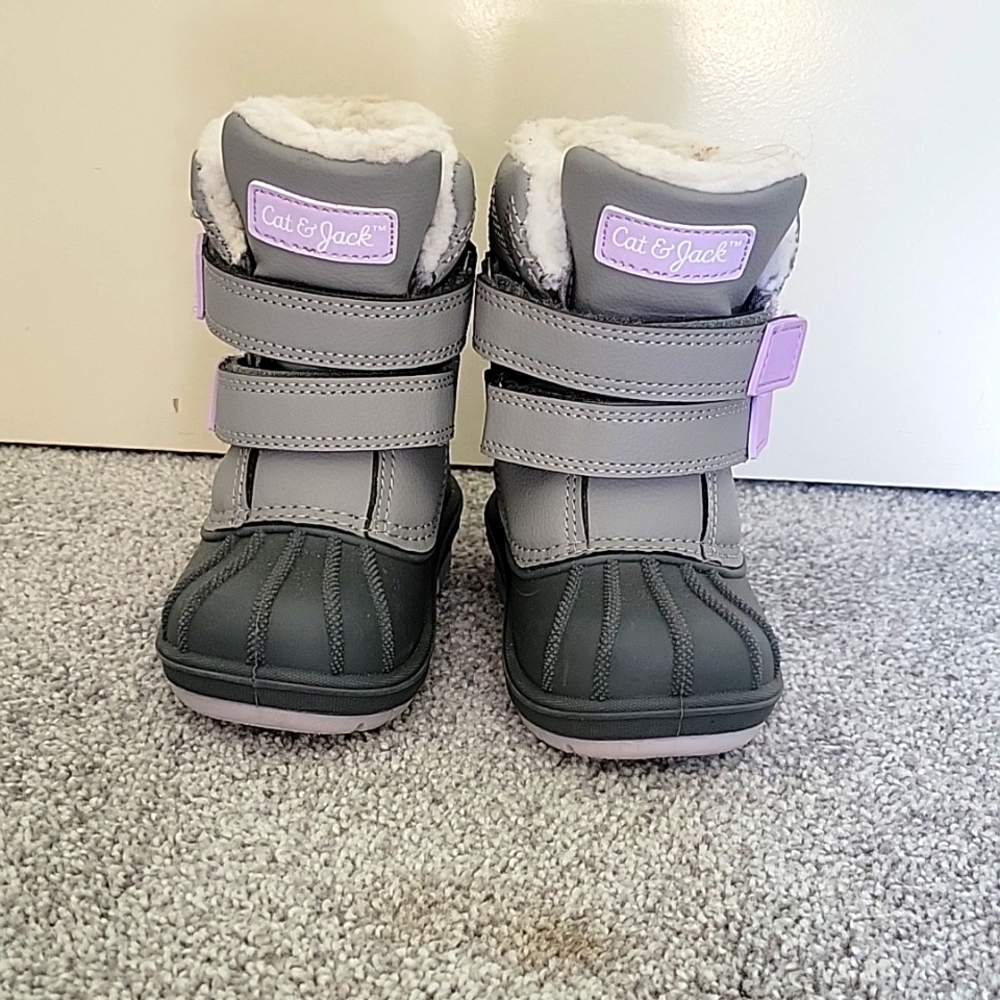 Cat & Jack Toddler Baby Size 5 Snow Winter Boots